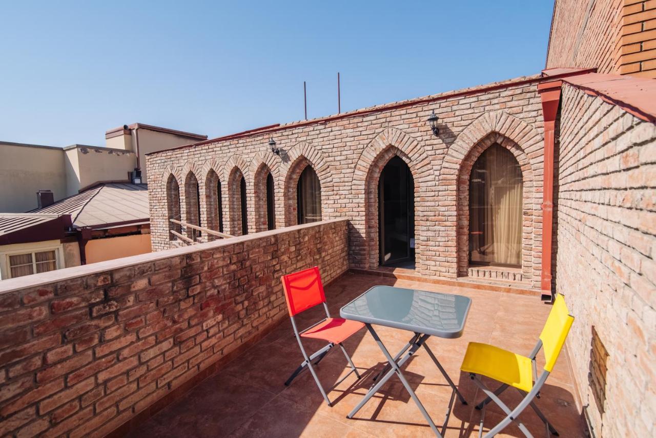 Wine Rock Hotel Tbilisi Ngoại thất bức ảnh