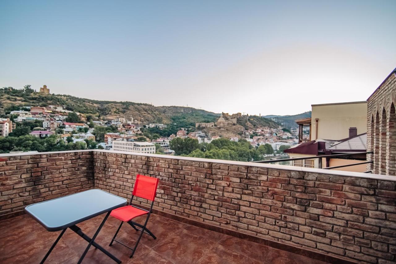 Wine Rock Hotel Tbilisi Ngoại thất bức ảnh